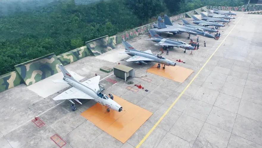 解密解放軍信息工程大學(xué)提前批錄取 聚焦網(wǎng)絡(luò)工程專(zhuān)業(yè)的特色與機(jī)遇